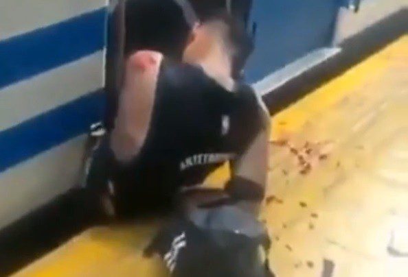 Thief crushed by train on the platform.