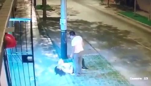 Man beats his girlfriend in the middle of the street right after leaving UBER.
