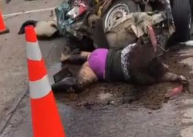 Truck leaves trail of carnage on asphalt in traffic accident in Mexico.