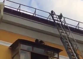 Rescue fails in Russia and victim suffers the worst fall of his life.