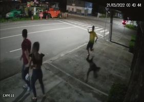 Man dies reacting to robbery.