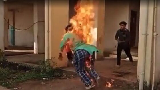 Indian woman puts herself on fire in protest against the sealment of her house Photo 0001 Video Thumb