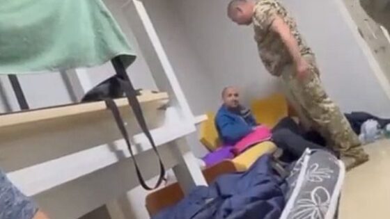 Alleged ukrainian soldiers torture one for fleeing the battlefield Photo 0001 Video Thumb