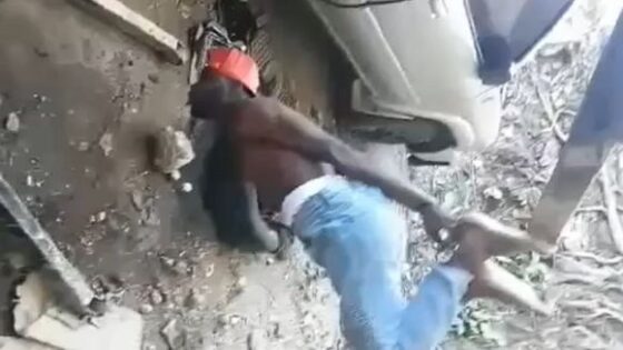 Man tortured in haiti for allegedly being a drug trafficker and killing six local police officers Photo 0001 Video Thumb