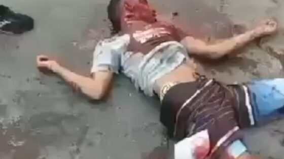 Criminals filmed a young mans execution and decapitation with a machete in santo amaro brazil Photo 0001 Video Thumb
