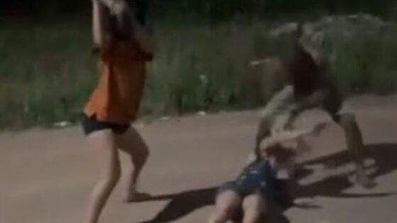Man beats his wife for allegedly cheating on him in the confusion her daughter tries to help her Photo 0001 Video Thumb