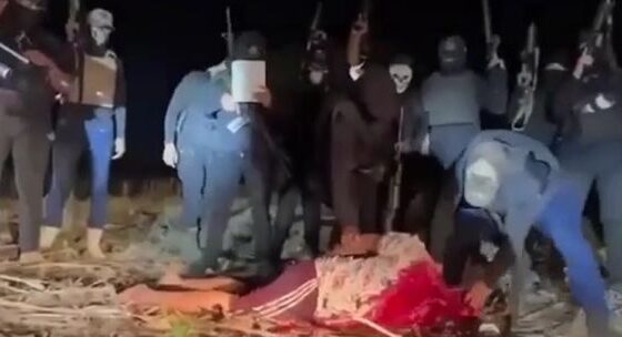 Members of a cartel in mexico once again slaughter a member of a rival cartel in an extremely deadly and brutal action Photo 0001 Video Thumb
